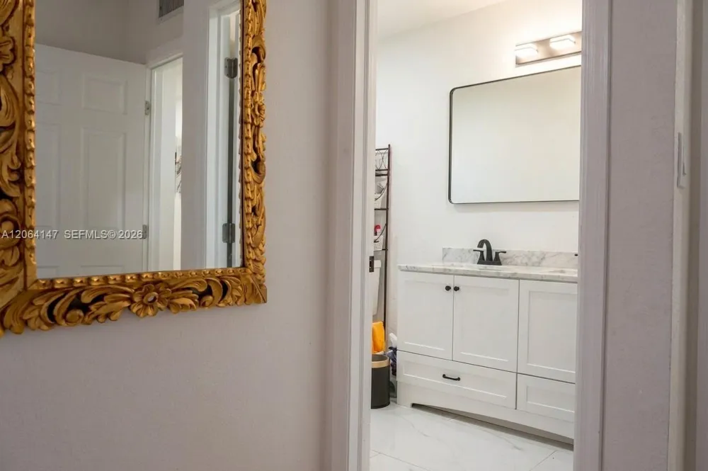 10860 SW 217th Ter Miami, FL 33170