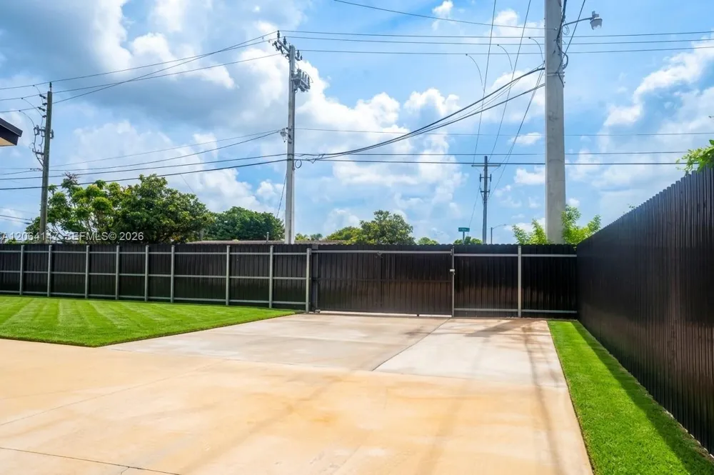 10860 SW 217th Ter Miami, FL 33170