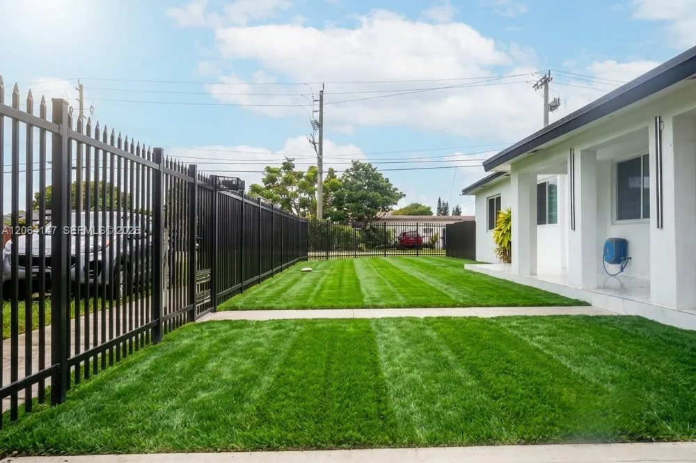 10860 SW 217th Ter Miami, FL 33170