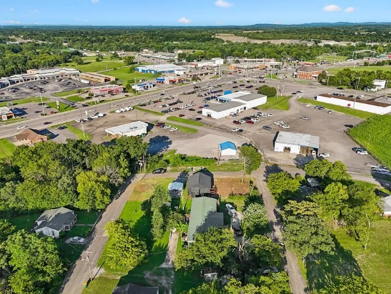 927 Fisher St Lewisburg, TN 37091