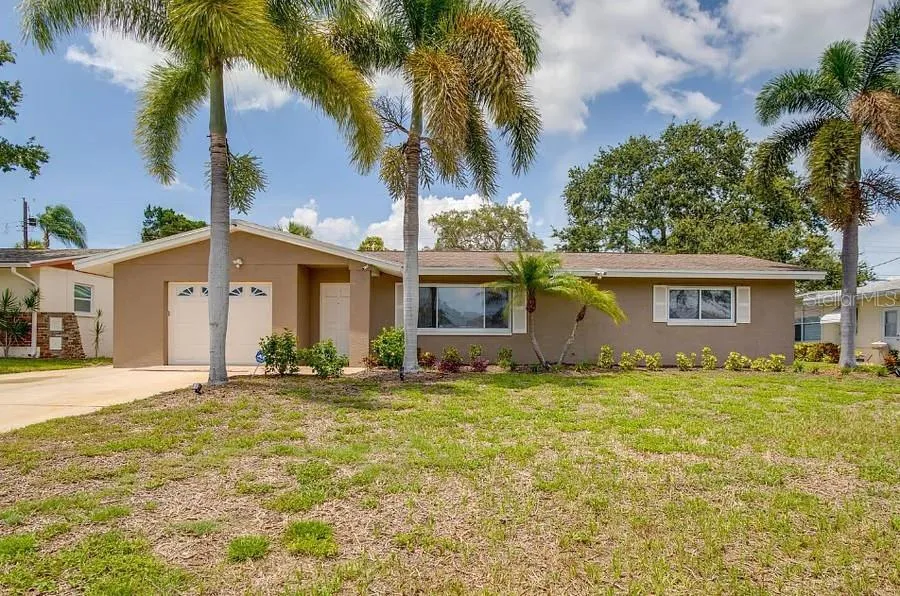 11533 69TH AVENUE Seminole, FL 33772