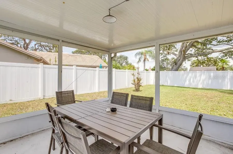 11533 69TH AVENUE Seminole, FL 33772