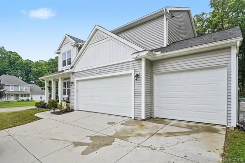 9324 Pine Walk Pass