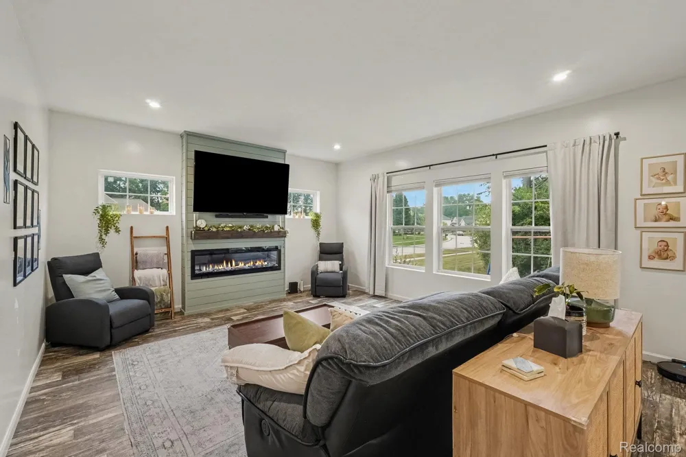 9324 Pine Walk Pass Argentine Township, MI 48451