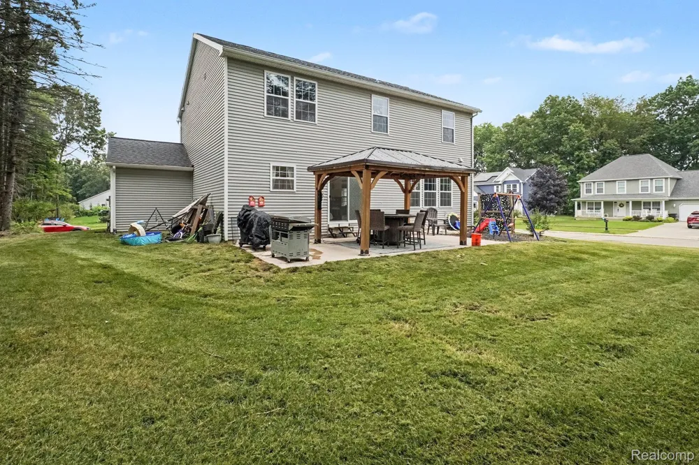 9324 Pine Walk Pass Argentine Township, MI 48451