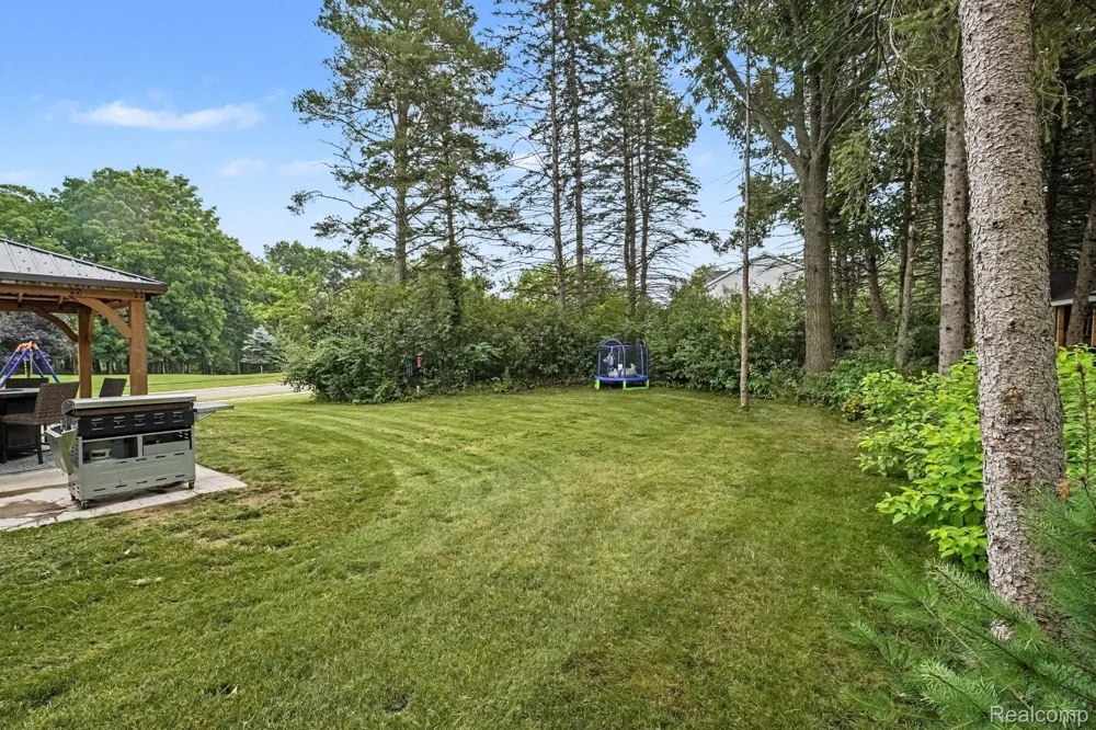 9324 Pine Walk Pass Argentine Township, MI 48451