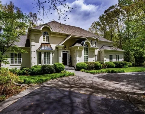 554 Halstead Dr