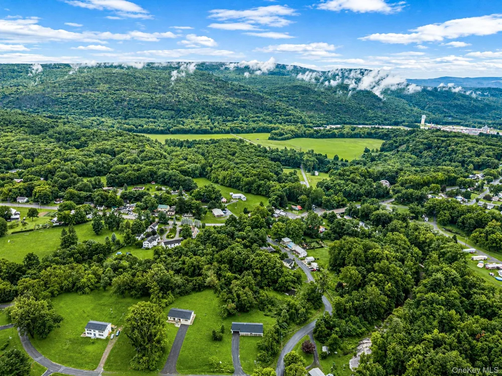 2 Vernooy Drive Wawarsing, NY 12489