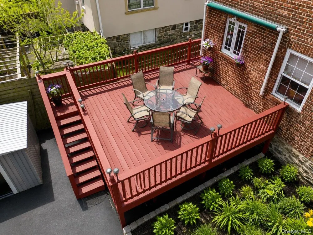 51 Cumberland Drive Yonkers, NY 10704