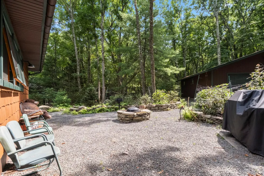 159 S Shore Drive Wurtsboro, NY 12790