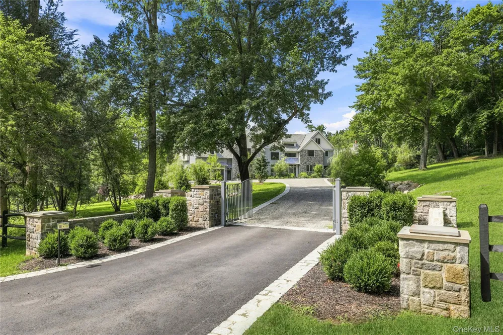 2 Barry Court Katonah, NY 10536