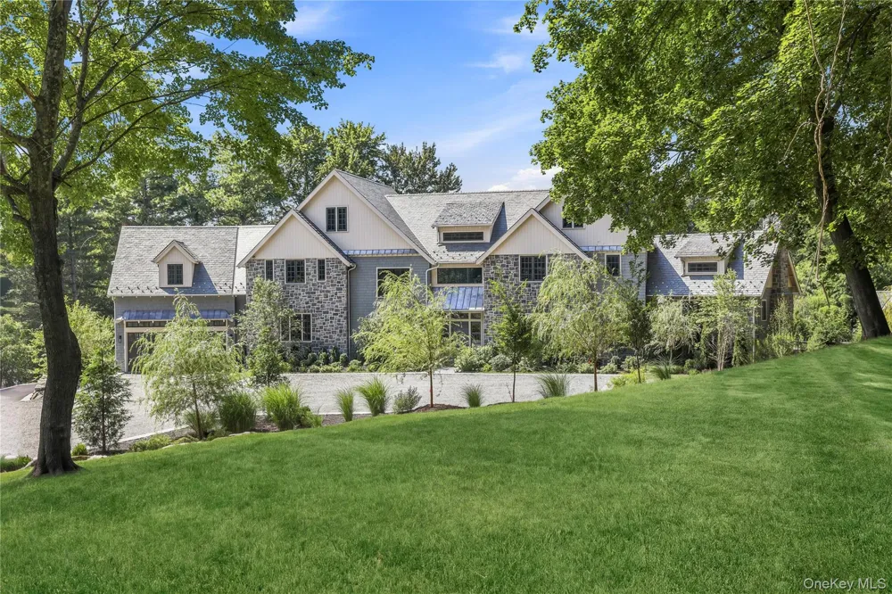 2 Barry Court Katonah, NY 10536