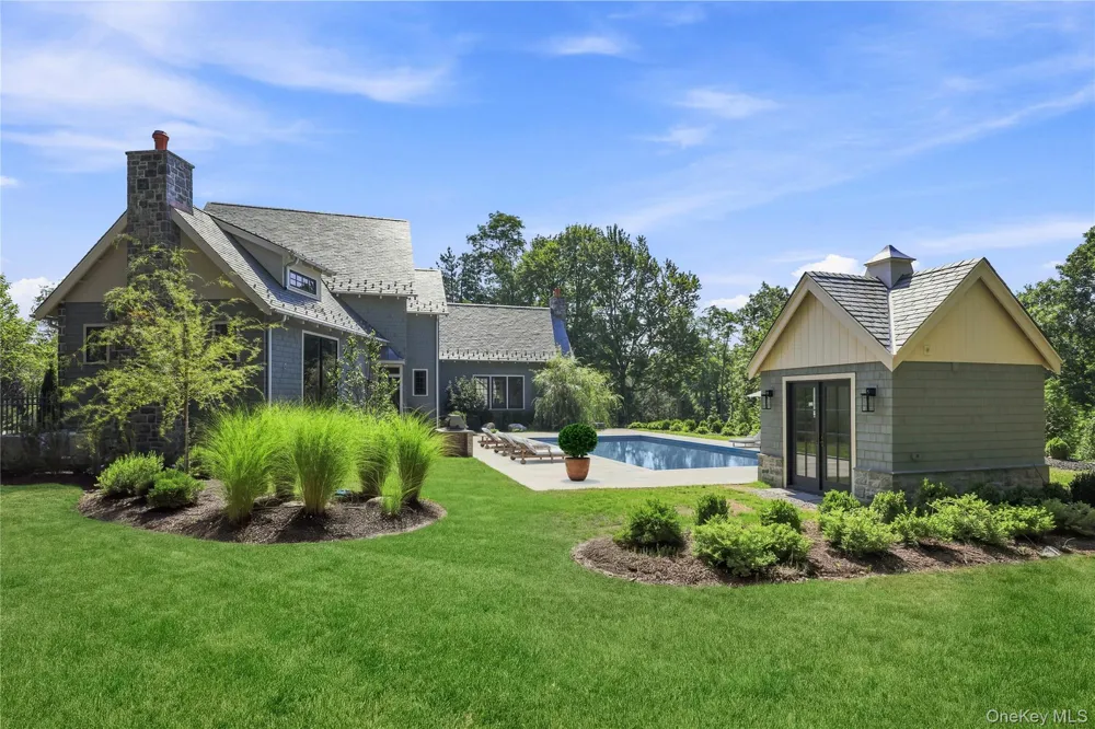 2 Barry Court Katonah, NY 10536