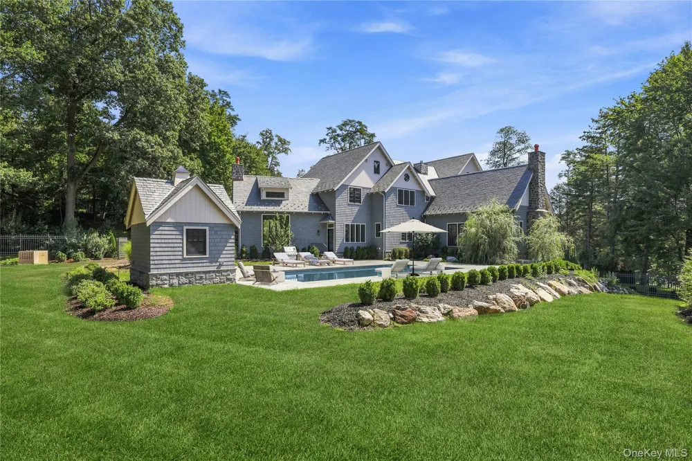 2 Barry Court Katonah, NY 10536
