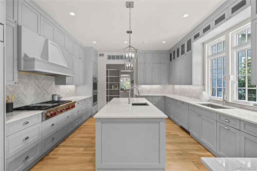 2 Barry Court Katonah, NY 10536