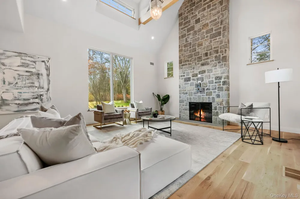 2 Barry Court Katonah, NY 10536