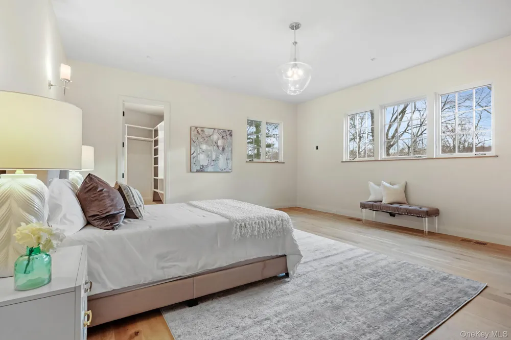 2 Barry Court Katonah, NY 10536