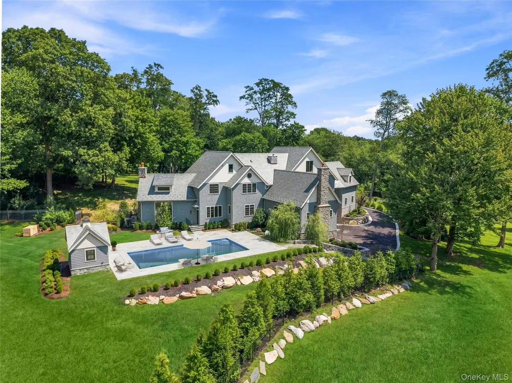 2 Barry Court Katonah, NY 10536