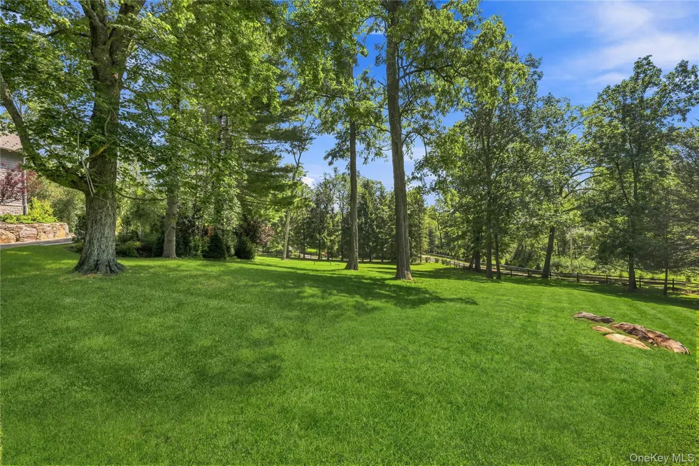 2 Barry Court Katonah, NY 10536
