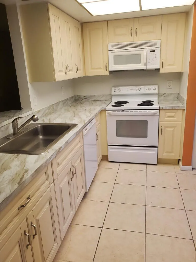 1060 NW 80th Avenue #104 Margate, FL 33063