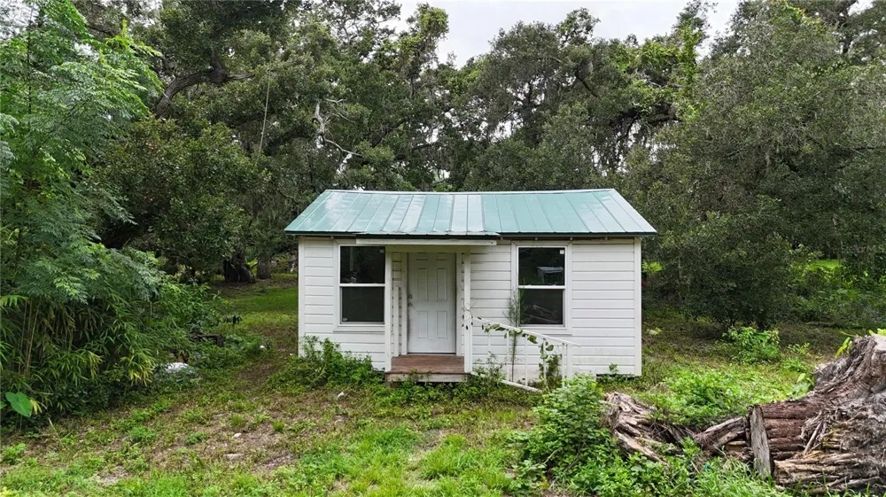 5404 18TH STREET BOULEVARD E Bradenton, FL 34203