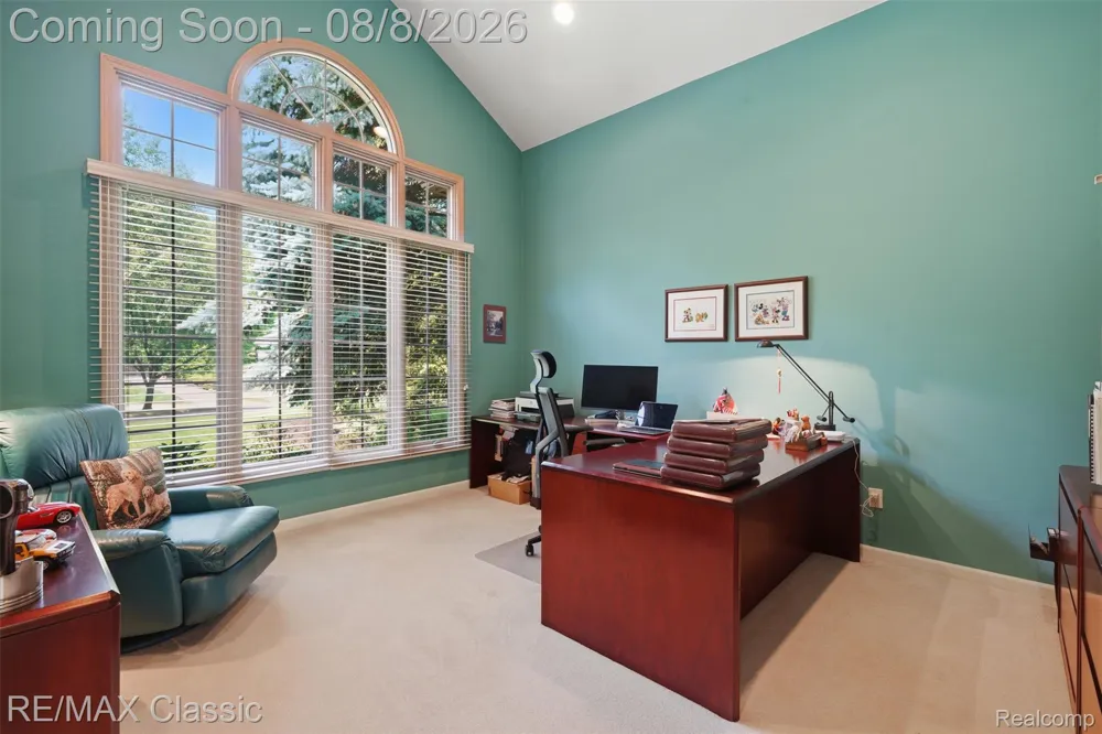 6015 Lynne Hollow Drive Commerce Charter Township, MI 48382