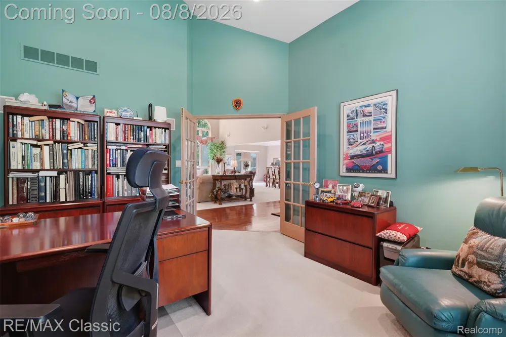 6015 Lynne Hollow Drive Commerce Charter Township, MI 48382