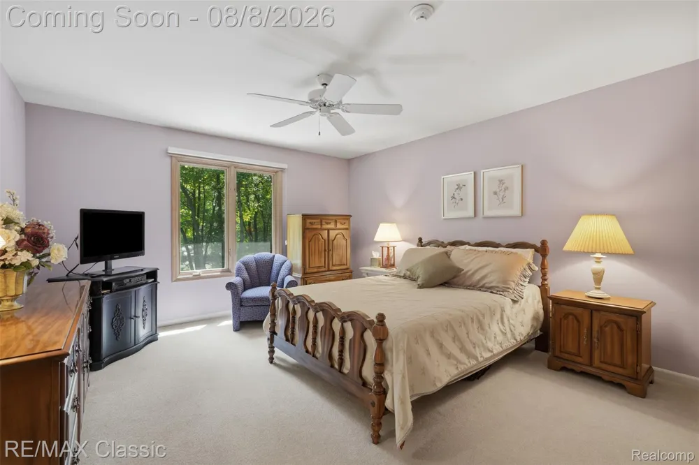 6015 Lynne Hollow Drive Commerce Charter Township, MI 48382