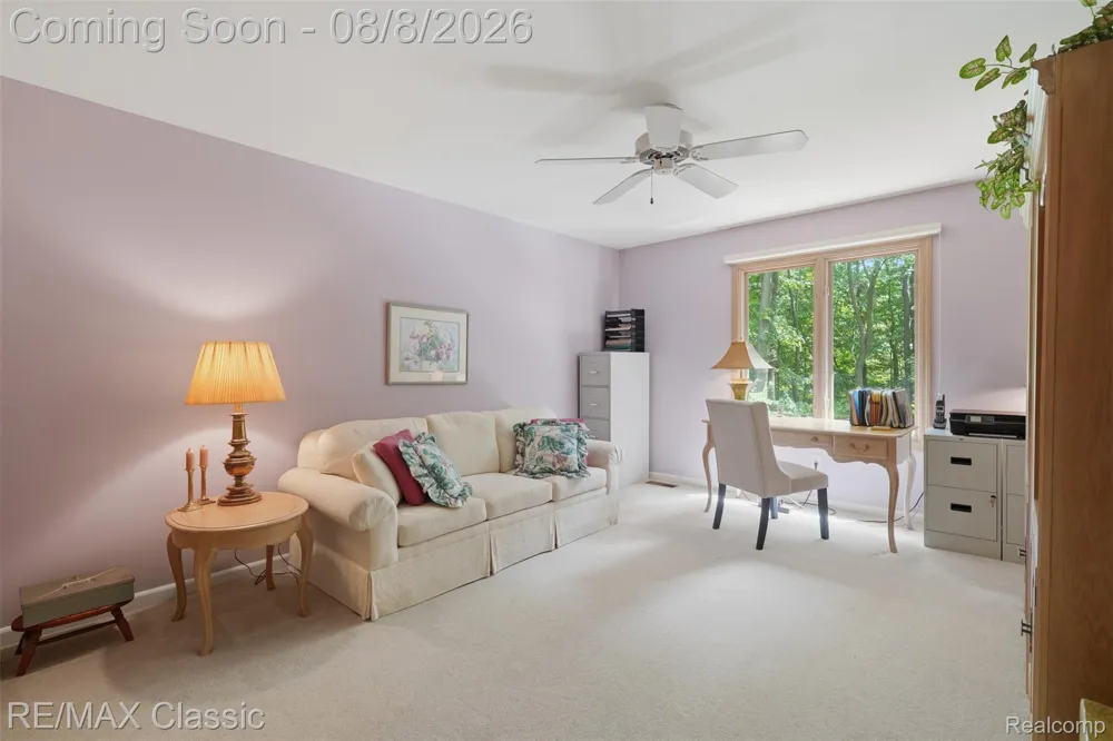 6015 Lynne Hollow Drive Commerce Charter Township, MI 48382