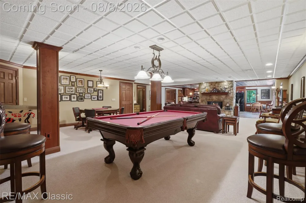 6015 Lynne Hollow Drive Commerce Charter Township, MI 48382