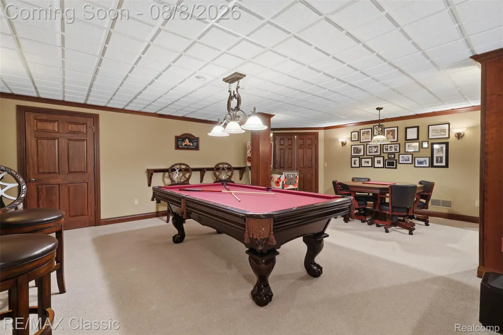 6015 Lynne Hollow Drive Commerce Charter Township, MI 48382