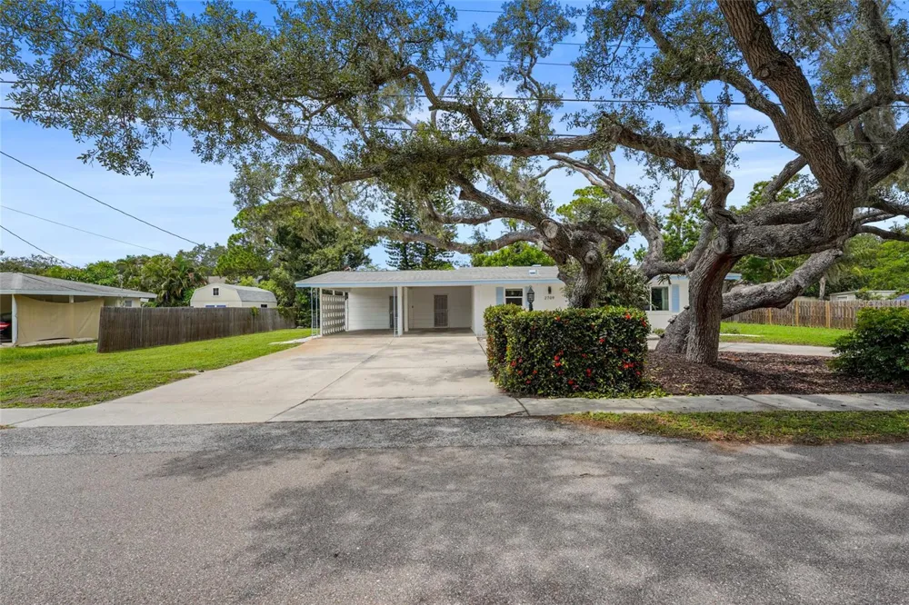 2709 MARLETTE STREET Sarasota, FL 34231