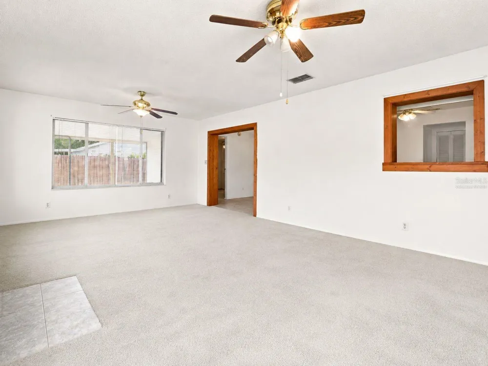 1418 CATALINA BOULEVARD Deltona, FL 32725