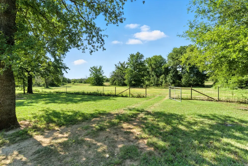5929 County Road 371 Dublin, TX 76446