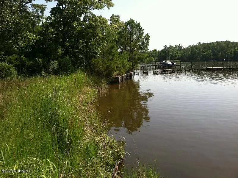 1311 Blackbeard Drive Oriental, NC 28571