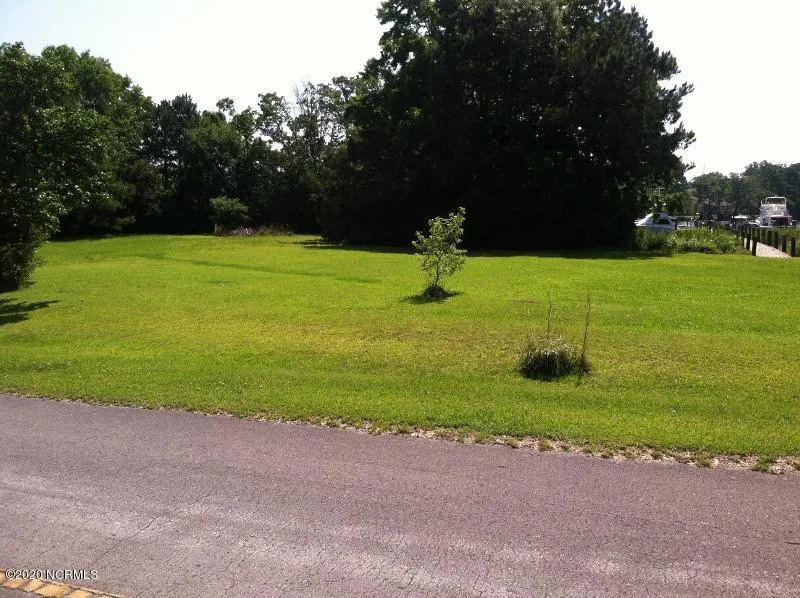 1311 Blackbeard Drive Oriental, NC 28571
