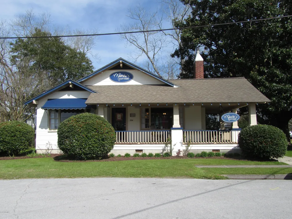 1311 Blackbeard Drive Oriental, NC 28571