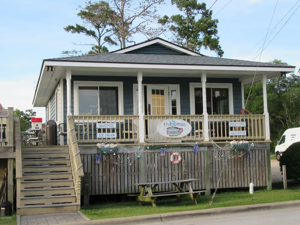 1311 Blackbeard Drive Oriental, NC 28571