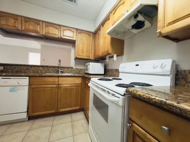 224 AFTON SQUARE #8-301 Altamonte Springs, FL 32714