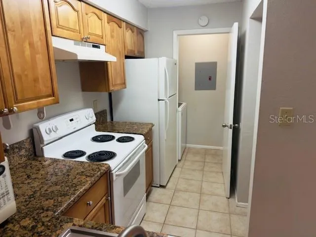 224 AFTON SQUARE #8-301 Altamonte Springs, FL 32714