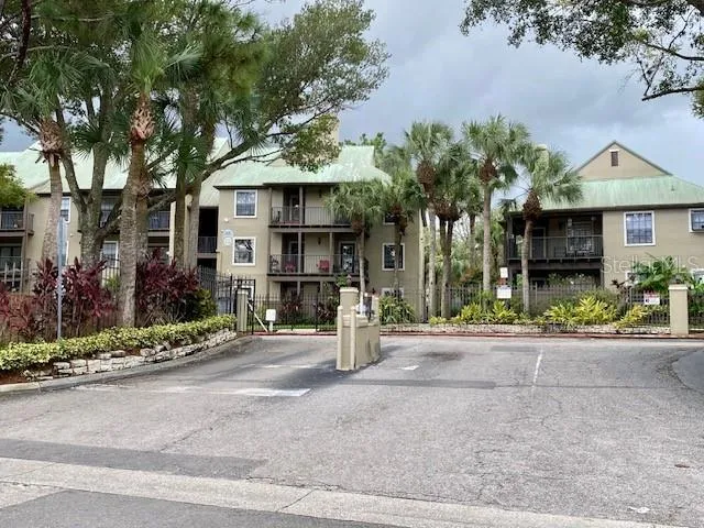 224 AFTON SQUARE #8-301 Altamonte Springs, FL 32714