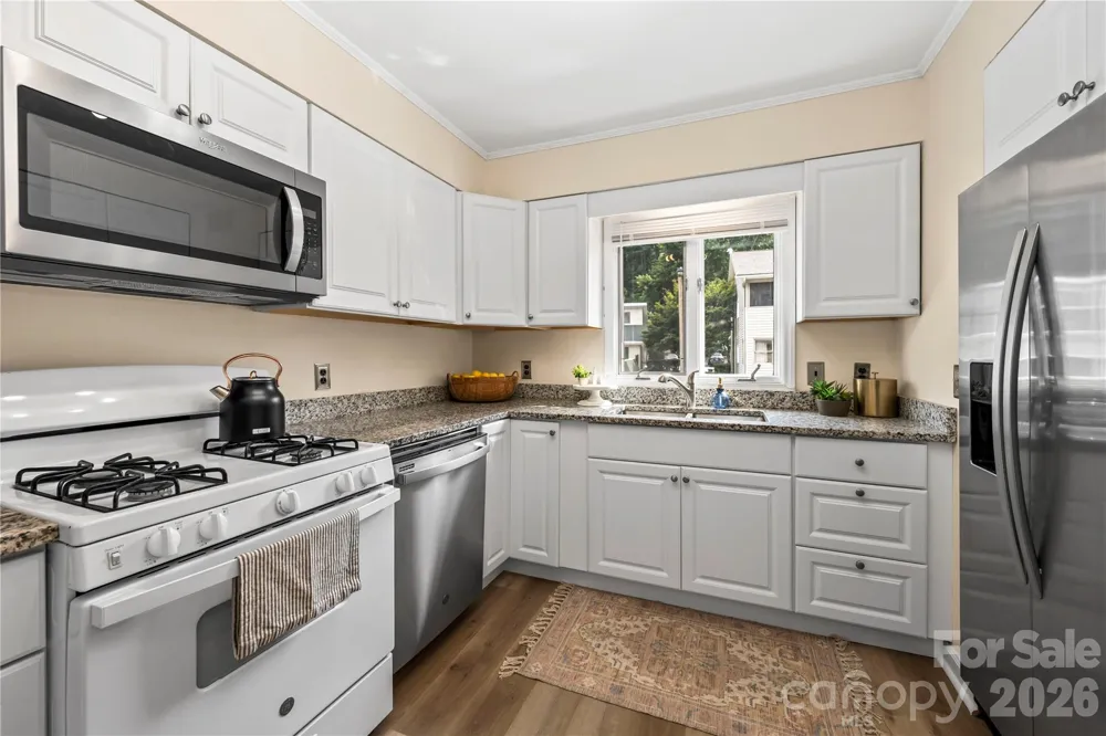 181 Britton Creek Court Hendersonville, NC 28789