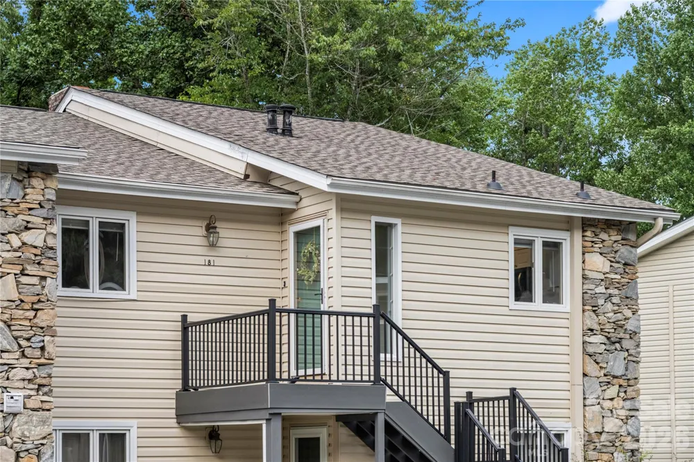 181 Britton Creek Court Hendersonville, NC 28789
