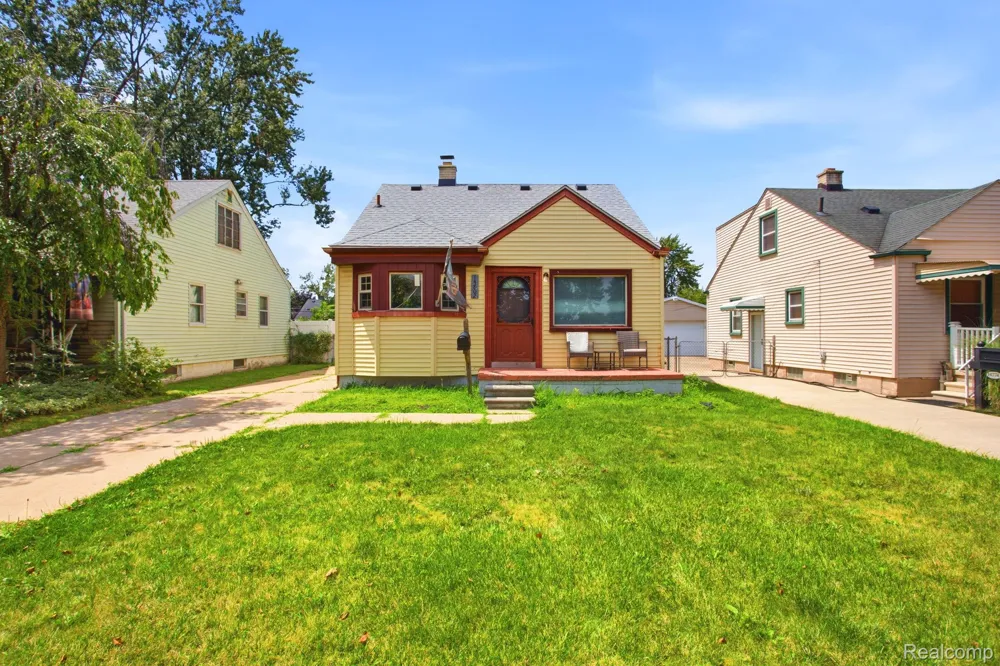 14802 Mulberry Street Southgate City, MI 48195
