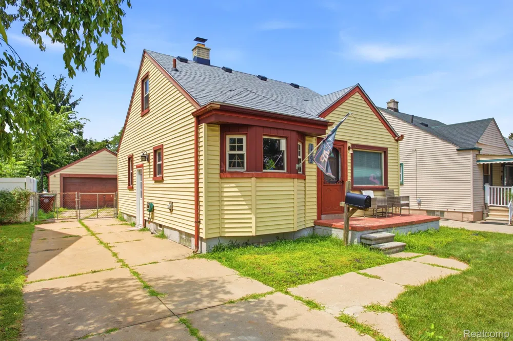 14802 Mulberry Street Southgate City, MI 48195