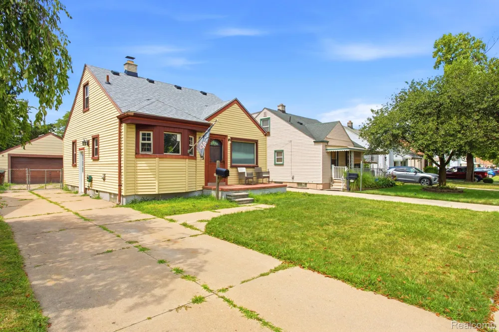 14802 Mulberry Street Southgate City, MI 48195