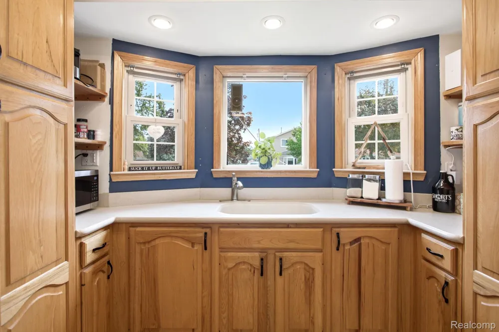 14802 Mulberry Street Southgate City, MI 48195