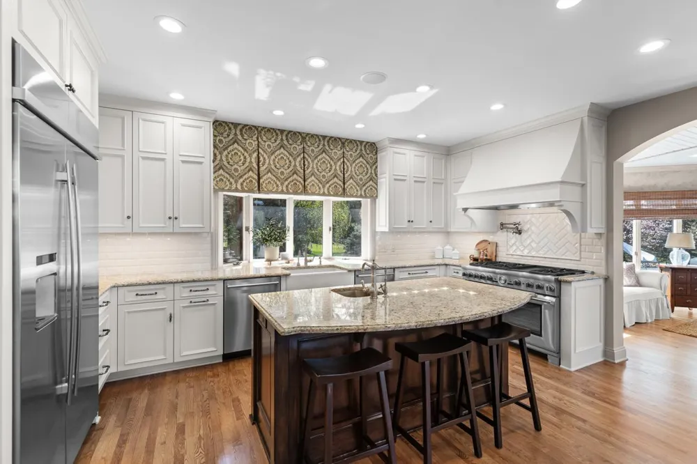 425 Oxford Road Orono, MN 55356
