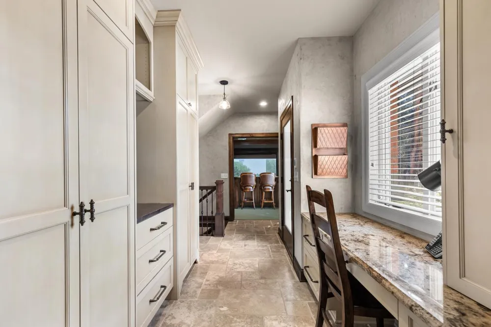 425 Oxford Road Orono, MN 55356