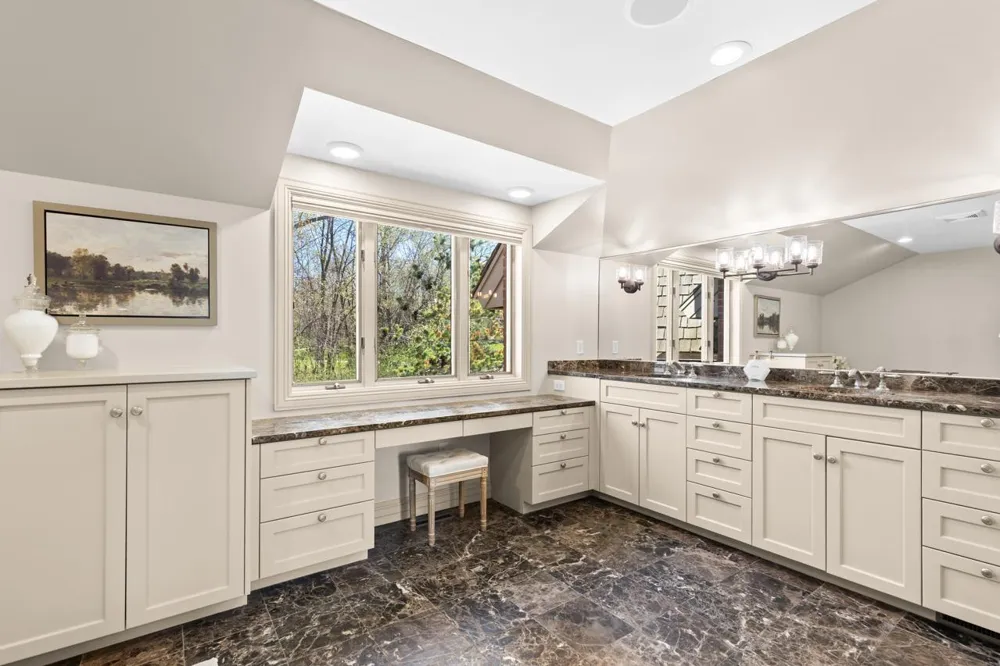 425 Oxford Road Orono, MN 55356
